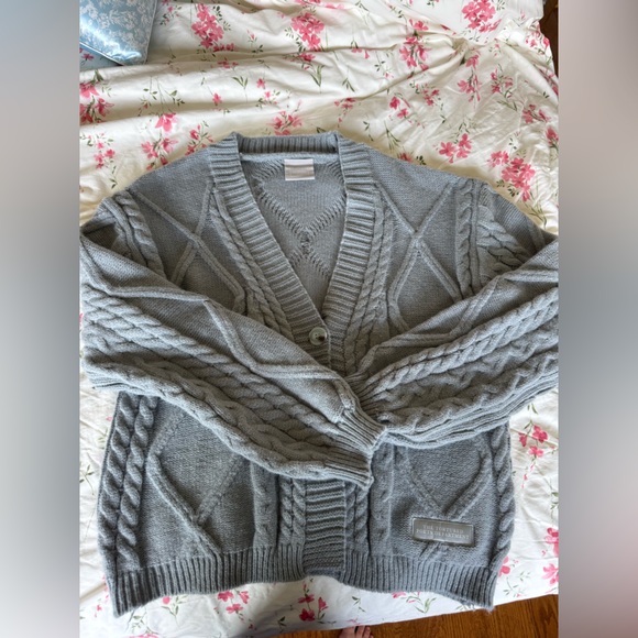 Tortured Poets Department Gray V-Neck Cable Knit Cardigan Sweater Taylor Swift - Picture 5 of 6